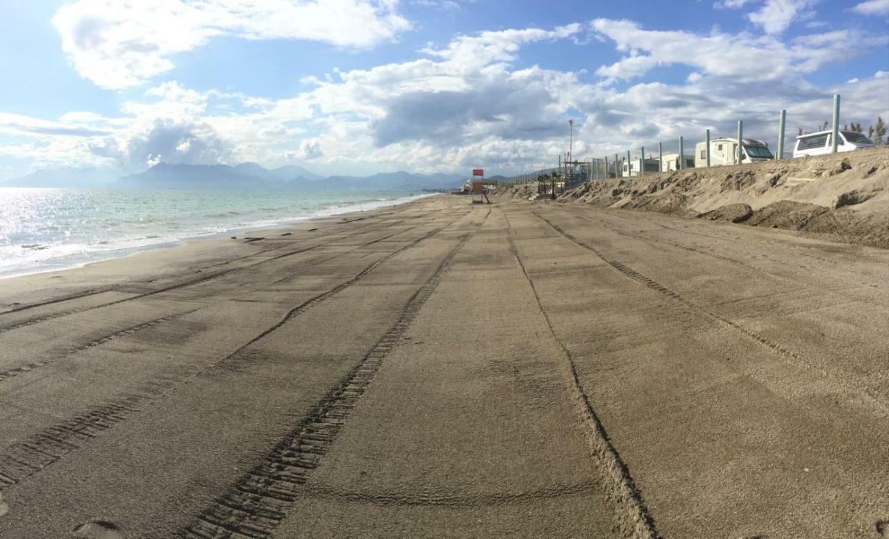 Camping Lido Di Salerno Pontecagnano Exterior photo
